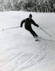 Harry demonstrating a textbook Stein Eriksen turn at Sugarloaf Mountain – 1970’s.